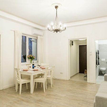 White Nights Of Old Town Bucharest Apartment Luaran gambar