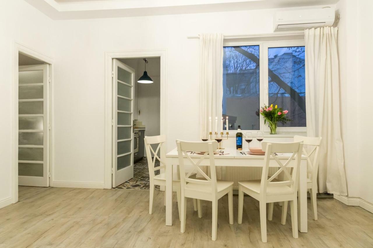 White Nights Of Old Town Bucharest Apartment Luaran gambar