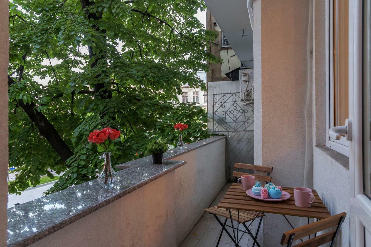 White Nights Of Old Town Bucharest Apartment Luaran gambar